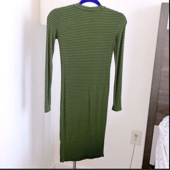 Forever 21 Bodycon Striped Midi Dress‎ With Great Stretchy - Picture 3 of 3